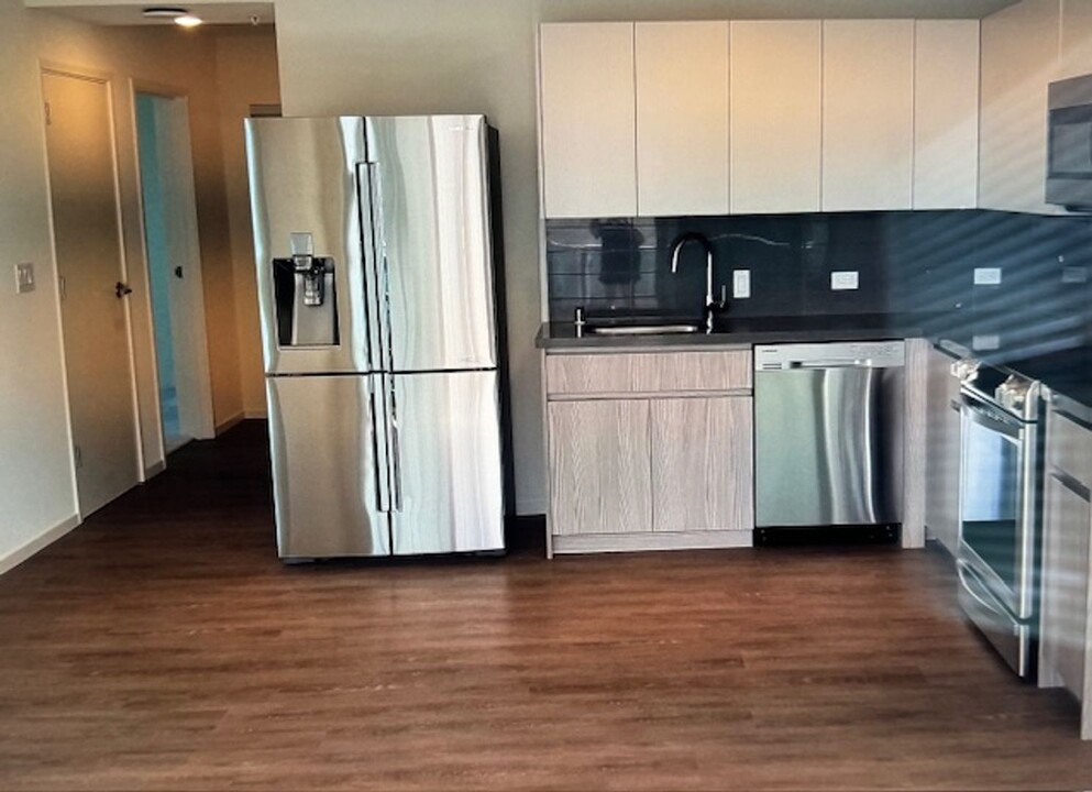 1631 Kapiolani Blvd in Honolulu, HI - Building Photo