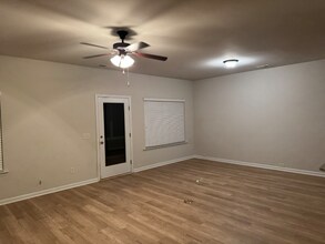 30 Miles Dr in Cartersville, GA - Foto de edificio - Building Photo