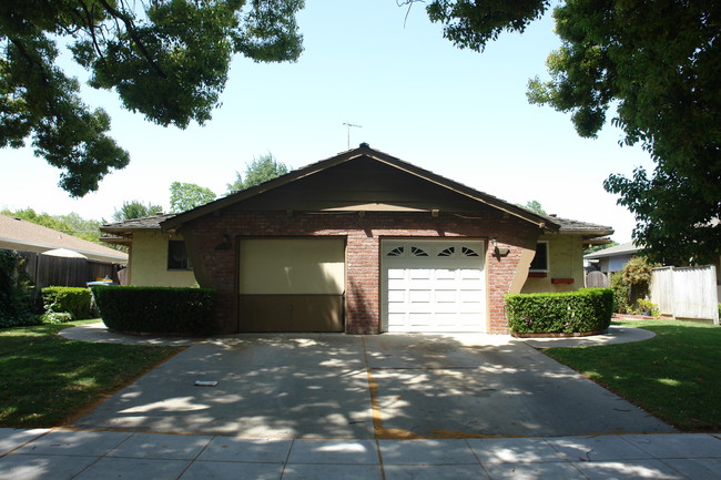 541-539 Westlake Dr in San Jose, CA - Building Photo - Building Photo