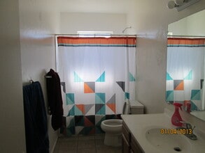 1245 E Waverly St, Unit 6 bed 3 bath in Tucson, AZ - Building Photo - Building Photo