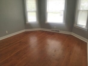 653 Chartres St in La Salle, IL - Building Photo - Building Photo
