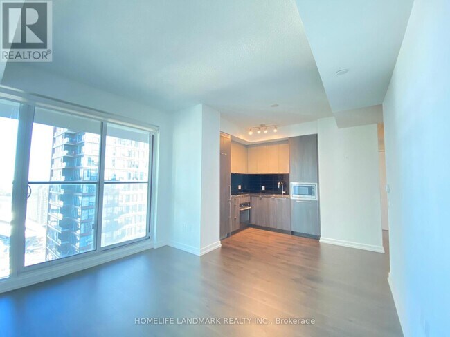 125-4125 Blue Jays Way in Toronto, ON - Building Photo - Building Photo