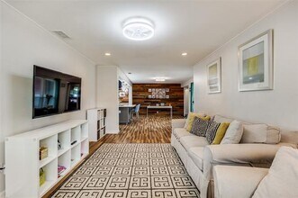 11021 Cactus Ln in Dallas, TX - Building Photo - Building Photo