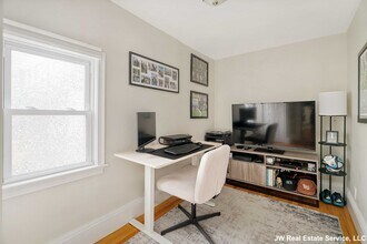229 Hurley St, Unit 1 in Cambridge, MA - Building Photo - Building Photo
