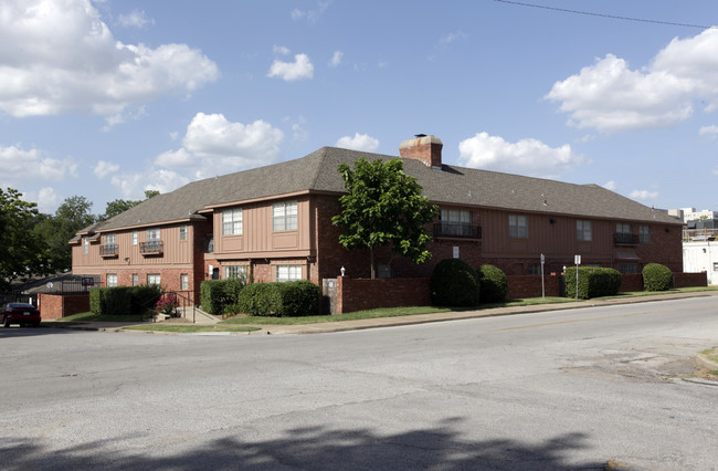 1239 S Quincy Ave in Tulsa, OK - Building Photo - Building Photo