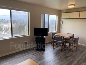 400 10th Ave in Seattle, WA - Building Photo - Building Photo