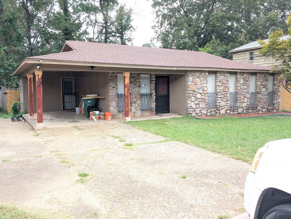 9508 Labette Dr in Little Rock, AR - Foto de edificio