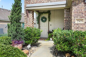 2505 Bernadino Dr in La Marque, TX - Building Photo - Building Photo