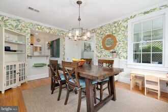 8601 Mayfair Pl in Silver Spring, MD - Building Photo - Building Photo