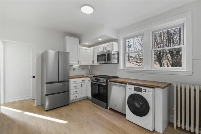 5505 W Melrose St, Unit 1