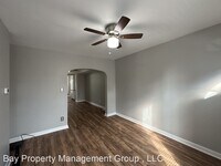 1149 W Cross St photo'