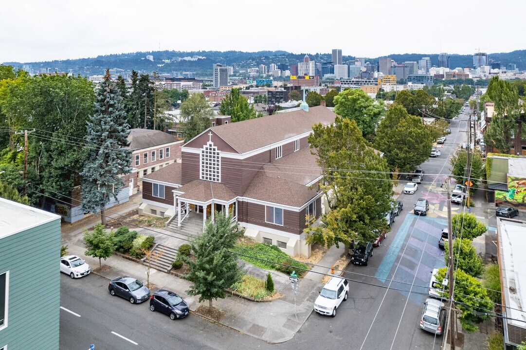 Francis + Clare Place in Portland, OR - Building Photo