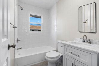 2554 W 47th Ave in Kansas City, KS - Building Photo - Building Photo