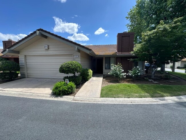 property at 6201 N West Ave