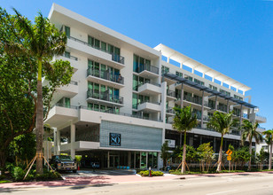 6080 Design Hotel Condos in Miami Beach, FL - Foto de edificio - Building Photo