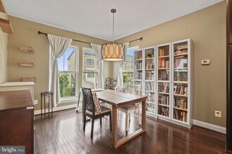 20405 Codman Dr in Ashburn, VA - Building Photo - Building Photo