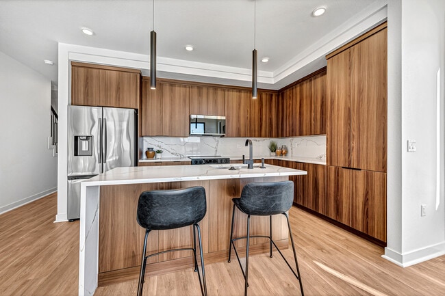 Parkside at Lowell in Lowell, AR - Foto de edificio - Building Photo