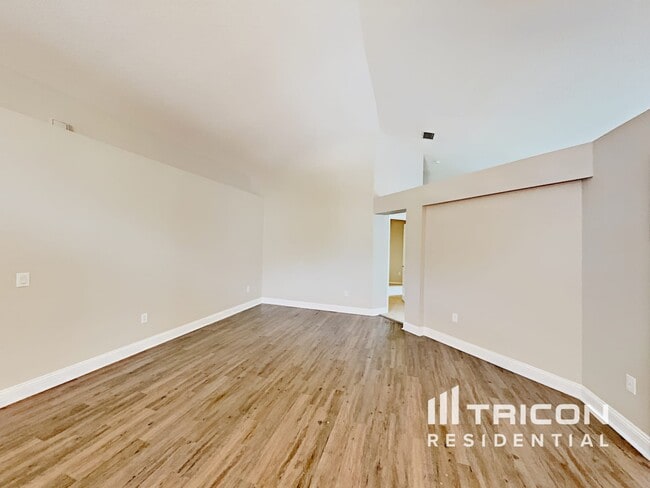 6926 Waterbrook Ct in Gibsonton, FL - Foto de edificio - Building Photo