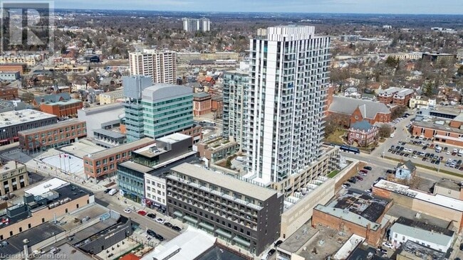55 Duke St W