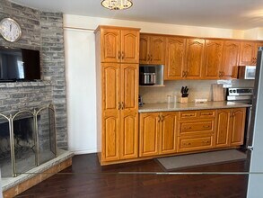 30 Thatcher Crt in Brampton, ON - Building Photo - Building Photo