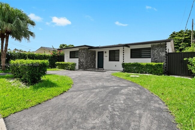 7360 NW 4th St