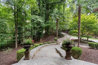 760 River Gate Dr in Atlanta, GA - Building Photo - Building Photo