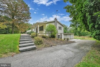 514 Birds Hill Rd in Pine Grove, PA - Building Photo - Building Photo