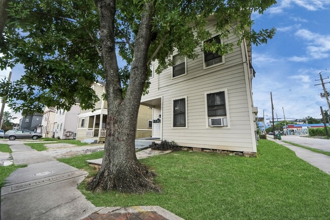 property at 2502 Saltus St
