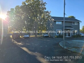 Cedar Village Townhomes in Vancouver, WA - Building Photo - Building Photo