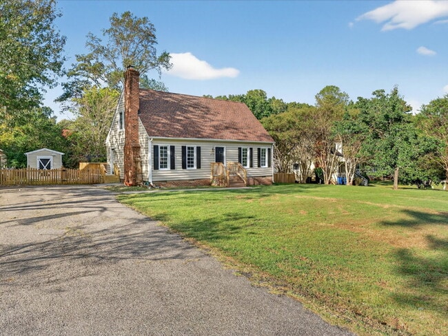 property at 3512 Castlebury Dr