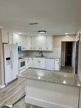 4006 SW 33rd Terrace in Topeka, KS - Foto de edificio - Building Photo