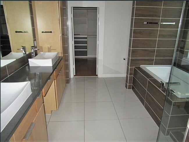 property at 1900 Mason St