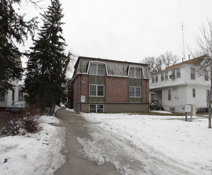 1409 F St in Lincoln, NE - Foto de edificio