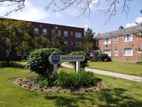 WJM Cedar Apartments in Cleveland, OH - Building Photo - Building Photo