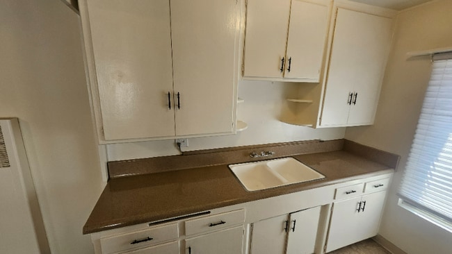 1201 N Ogden Dr