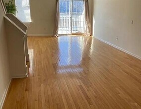 213 Riverview Dr in Poughkeepsie, NY - Building Photo - Building Photo