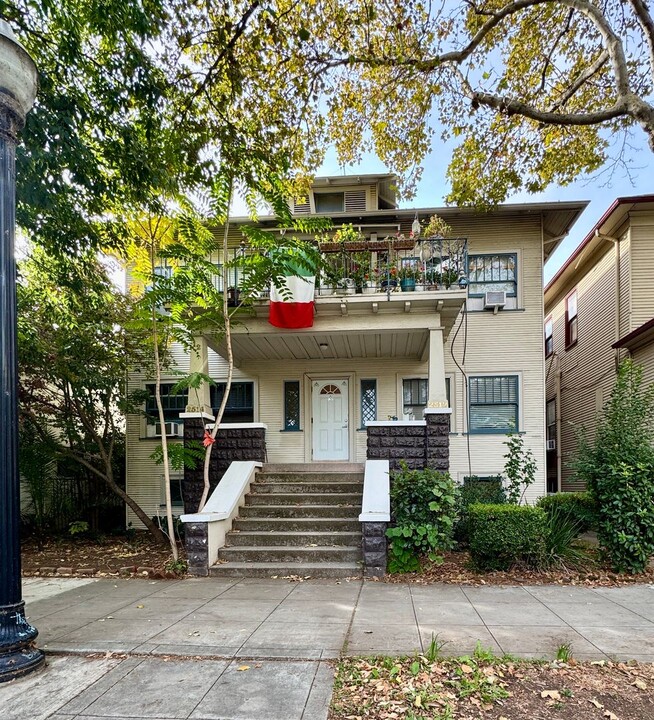 2514-2514 I St in Sacramento, CA - Building Photo