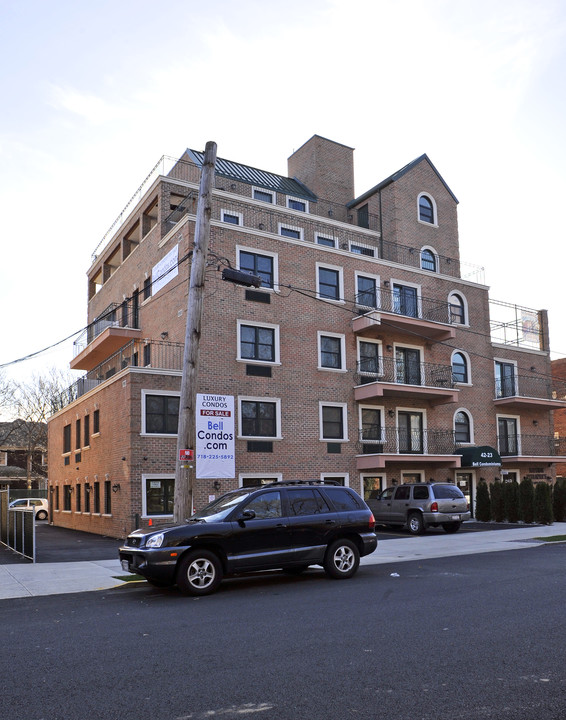 Bell Condominiums in Flushing, NY - Foto de edificio