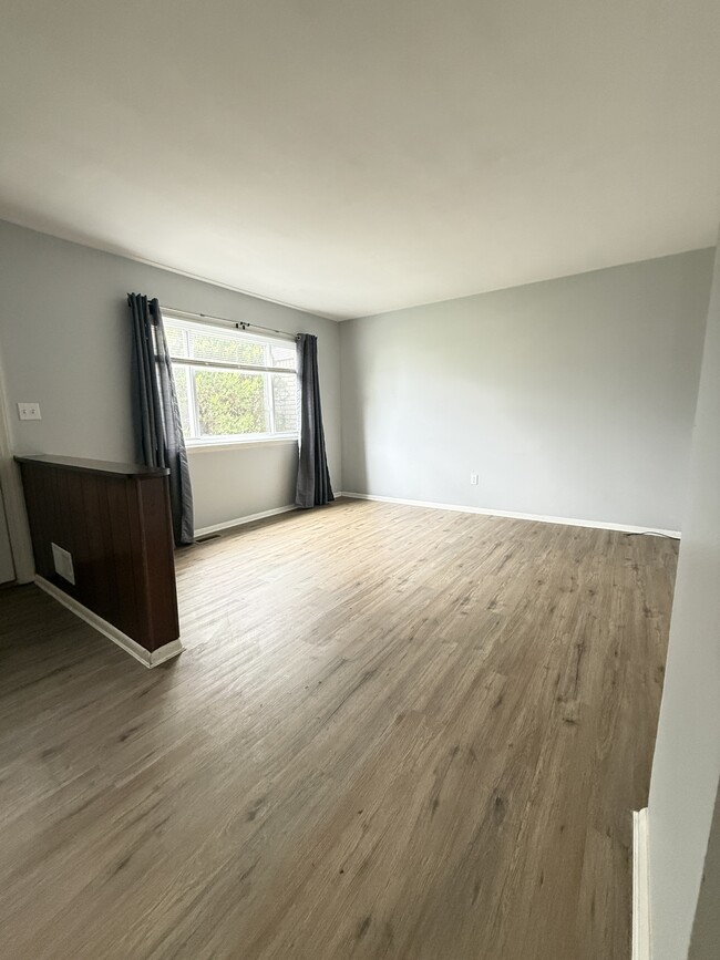 176 N Christine Cir in Mount Clemens, MI - Building Photo - Building Photo