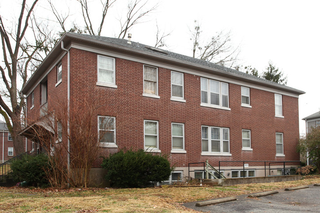 2012 Lauderdale Rd in Louisville, KY - Building Photo - Building Photo