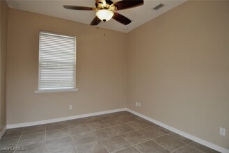 3025 Sunset Pointe Cir in Cape Coral, FL - Building Photo - Building Photo