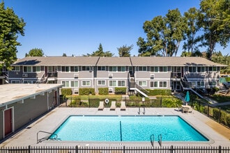 Peachwood in Fairfield, CA - Building Photo - Building Photo