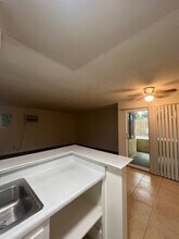 15050 Vanowen St in Los Angeles, CA - Building Photo - Building Photo