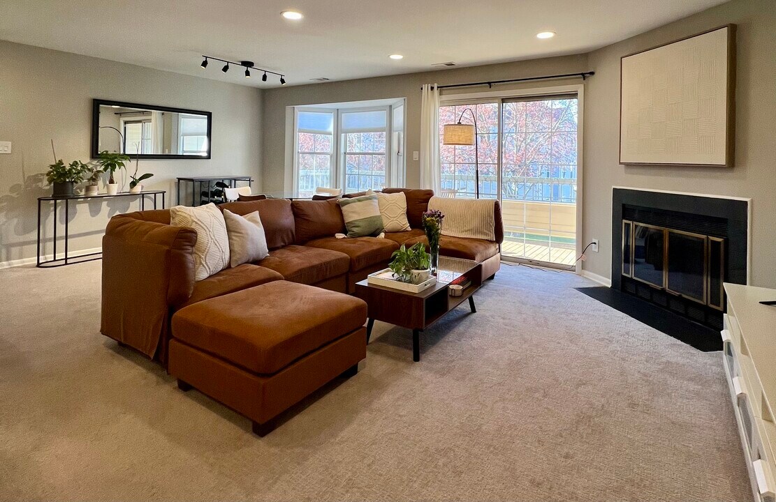 308 Trinity Ct, Unit 308 Trinity Court in Princeton, NJ - Building Photo
