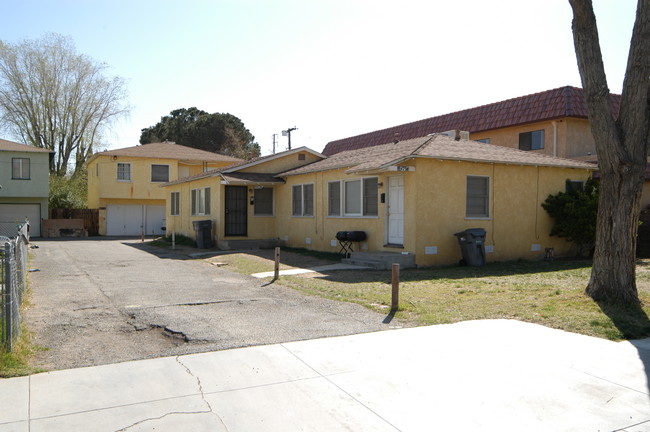 44734 Gadsden Ave in Lancaster, CA - Building Photo - Building Photo