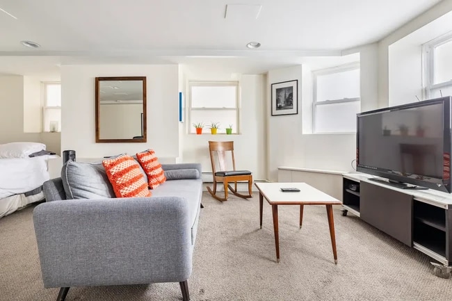 540 S Taylor Ave, Unit Garden Studio in Oak Park, IL - Foto de edificio - Building Photo