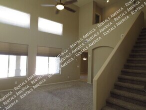 1801 W Nighthawk Way in Phoenix, AZ - Building Photo - Building Photo