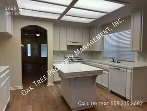 4648 W Berkeley Ave in Fresno, CA - Building Photo - Building Photo