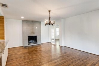 5131 Urban Crest Rd in Dallas, TX - Building Photo - Building Photo