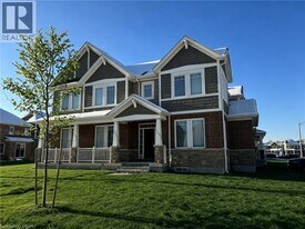 40 Wannamaker Cres in Cambridge, ON - Building Photo